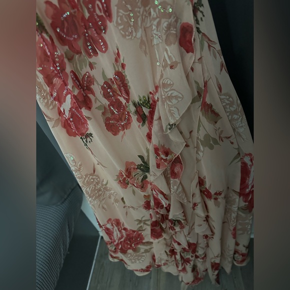 Feminine Floral Sequined Maxi Dress Size Large - Picture 7 of 8